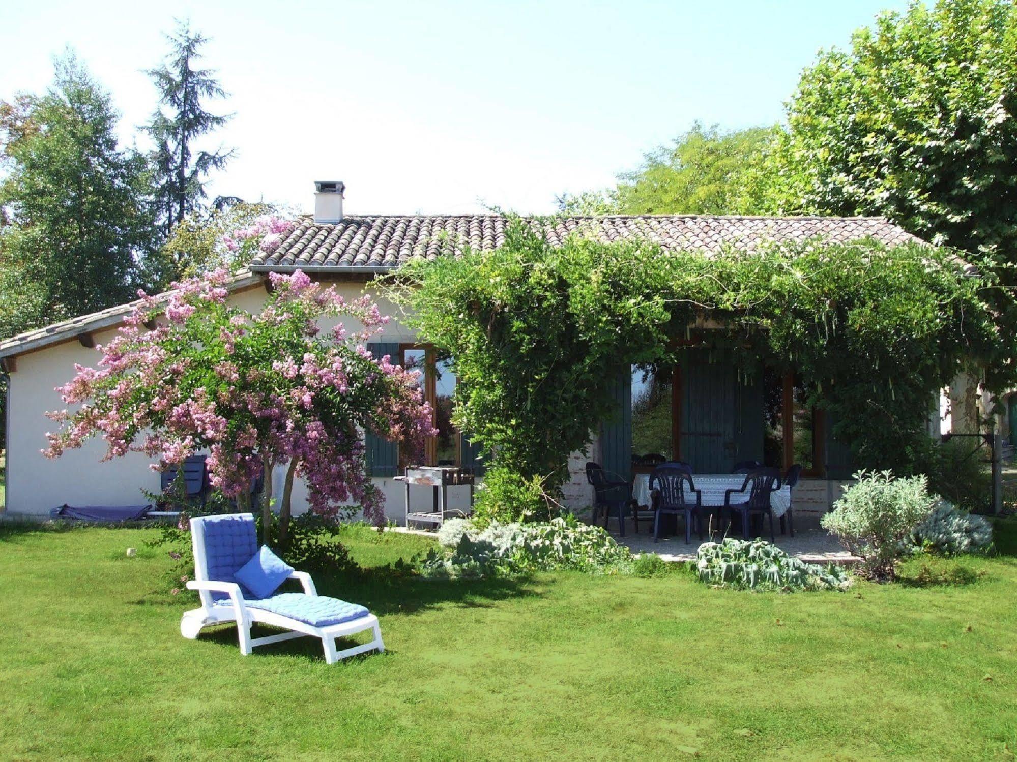 Domaine Maison Dodo Lamonzie-Saint-Martin Exterior photo